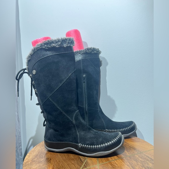 The North Face Janey Apres Snow Moccasin Boots - Picture 2 of 7